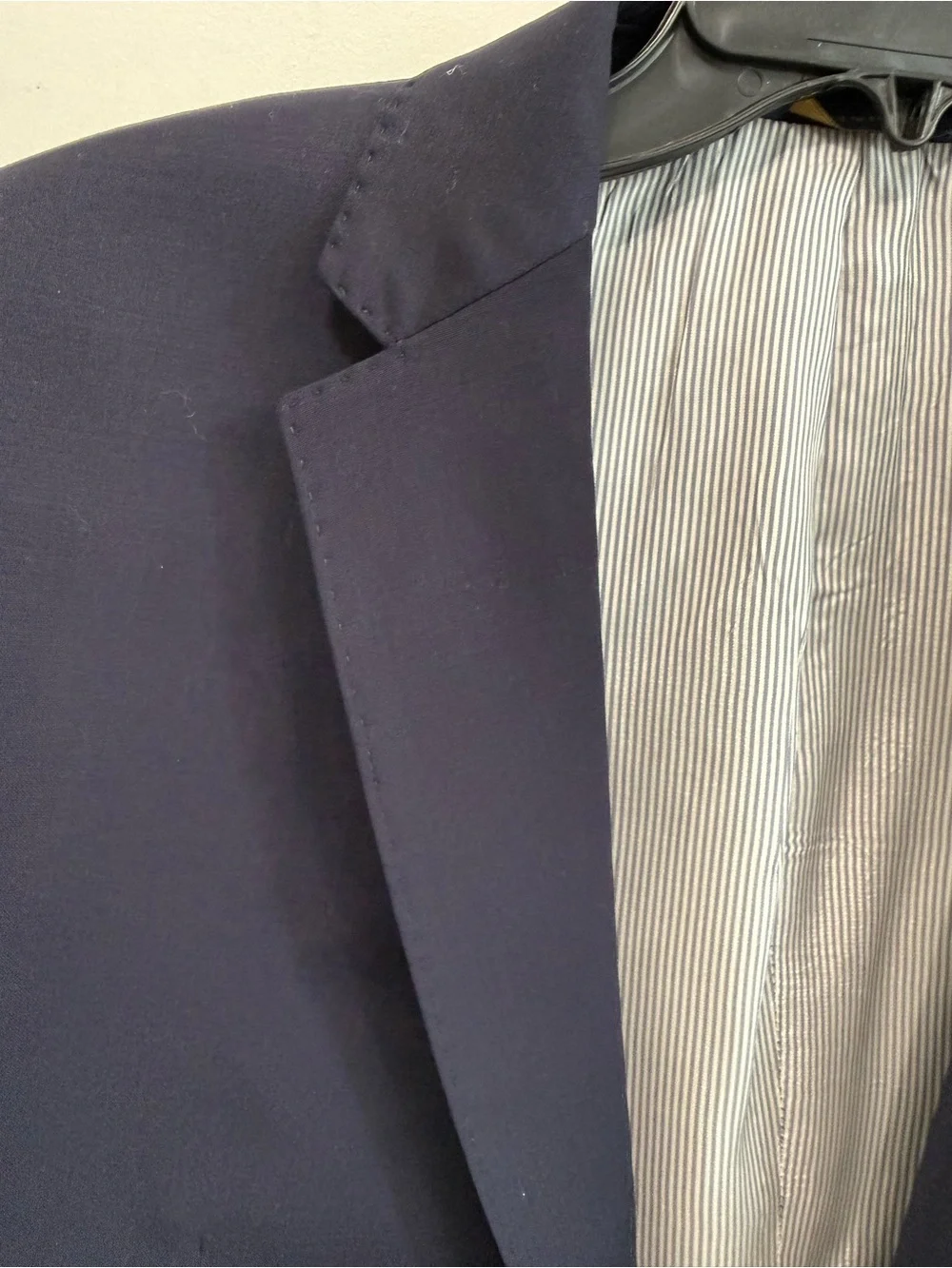 Brooks Brothers Explorer Milano Fit Men's Dark Navy Two-Button Blazer. Sz 42S
